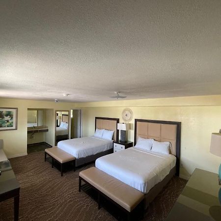 Vento Hotel Хатчинсон Экстерьер фото